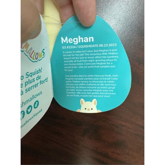 NWT Meghan Fruit Bat 3.5 Inch Squishmallows Backpack Clip - Picture 6 of 6